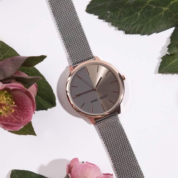 Women's Mesh Bracelet Watch - Picture 6 of 8